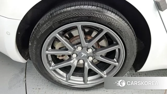 Tesla Model 3 id 3209540 из Кореи 15