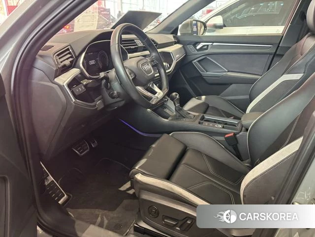 Audi Q3 2023 Серебристо-серый из Китая, фото 5