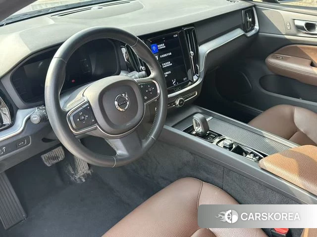 Volvo S60 2021 Серебристо-серый из Китая, фото 5
