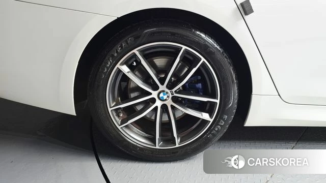 BMW 5 Series (G30) id 4243947 из Кореи 26