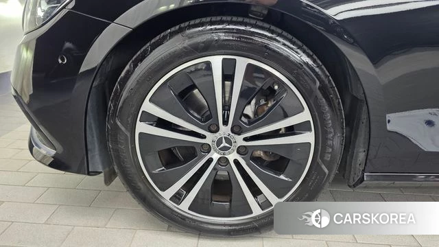 Mercedes-Benz E-Class W213 id 4784324 из Кореи 29