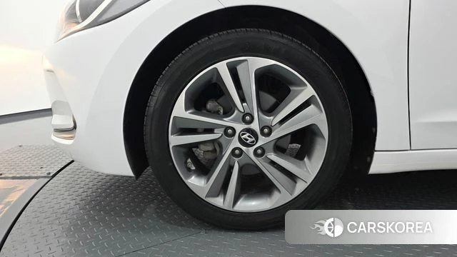 Hyundai Avante AD id 4378215 из Кореи 15