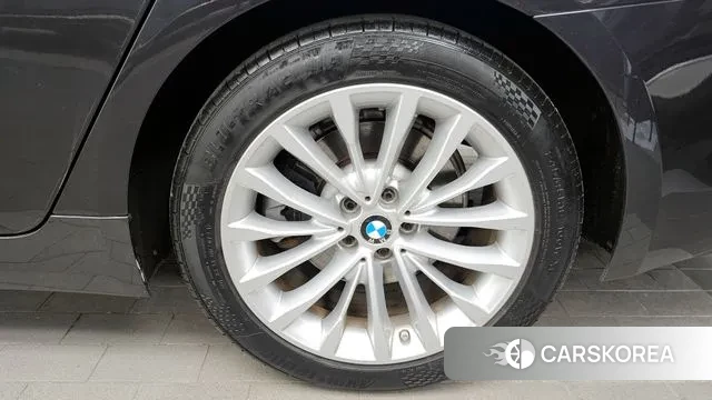 BMW 5 Series (G30) id 3761299 из Кореи 15