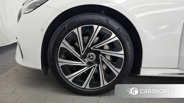 Mercedes-Benz E-Class W214 id 4686957 из Кореи 30