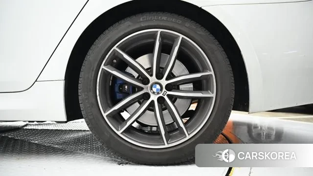 BMW 5 Series (G30) id 3590991 из Кореи 15