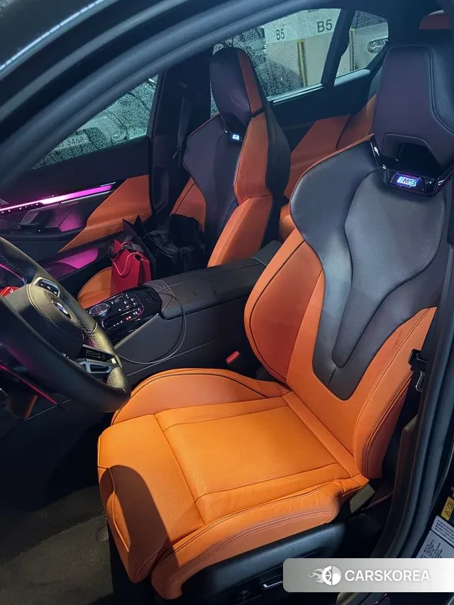 BMW M5 (G90) 2025 Серый из Кореи, фото 6