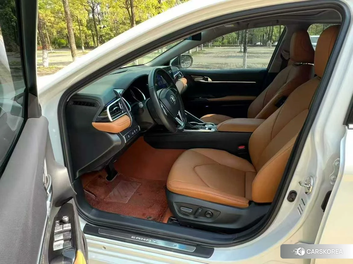 Toyota Camry 2022 Белый из Китая, фото 5