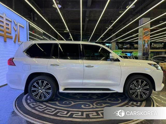 Lexus LX 2019 Белый из Китая, фото 5