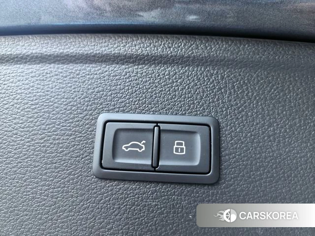 Audi Q5L id 4219977 из Китая 10