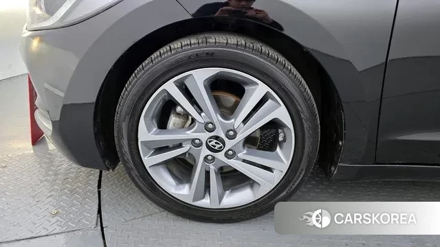 Hyundai Avante AD id 3598992 из Кореи 15