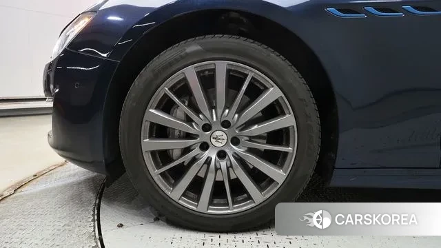 Maserati Ghibli id 3453133 из Кореи 15