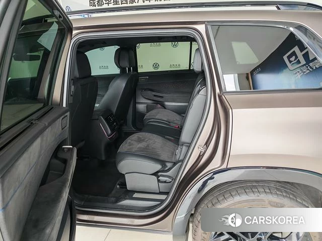 Volkswagen Tourang id 4393446 из Китая 16