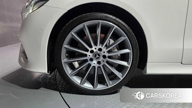 Mercedes-Benz E-Class W213 id 4698539 из Кореи 26