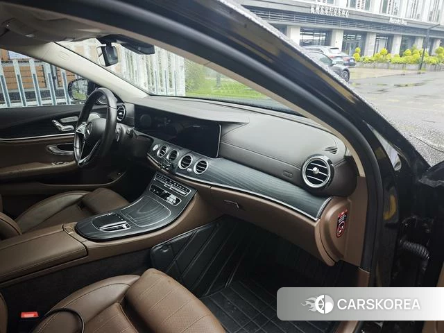 Mercedes-Benz E-class PHEV 2022 Черный из Китая, фото 5