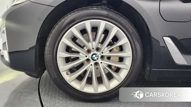 BMW 5 Series (G30) id 3741274 из Кореи 15