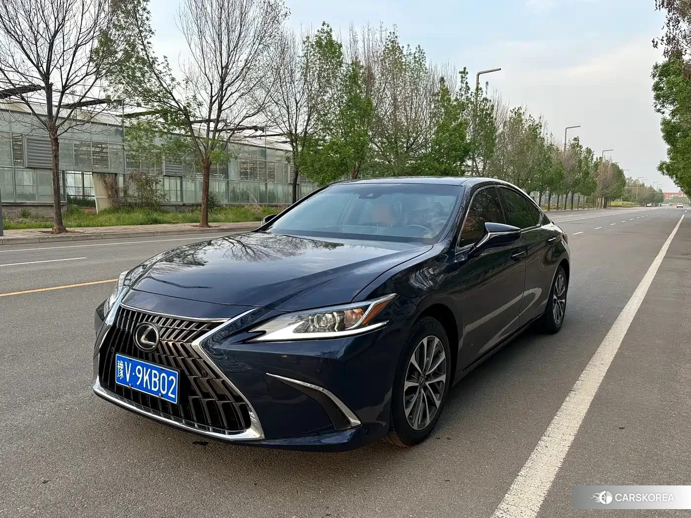 Lexus ES id 4515509 из Китая 11