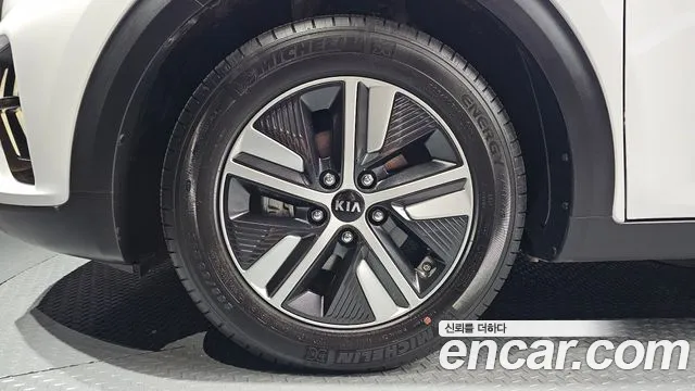 Kia The New Niro id 2695686 из Кореи 15