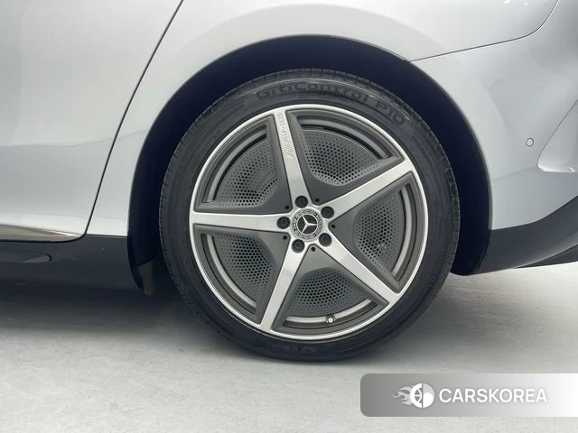 Mercedes-Benz EQE id 4209147 из Китая 15
