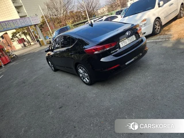 Hyundai Avante AD id 3656923 из Кореи 15