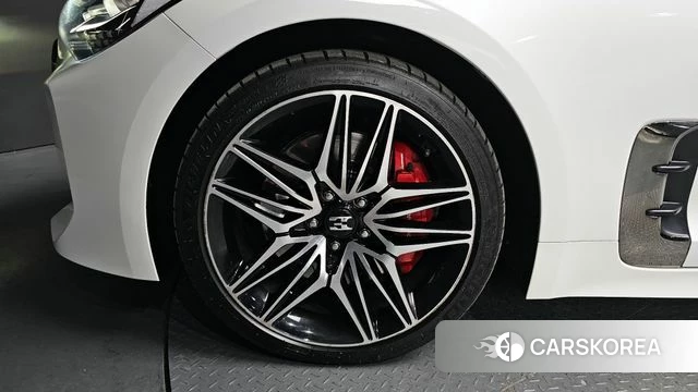 Kia Stinger id 4245358 из Кореи 15