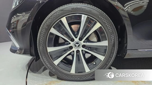 Mercedes-Benz E-Class W213 id 4697814 из Кореи 29
