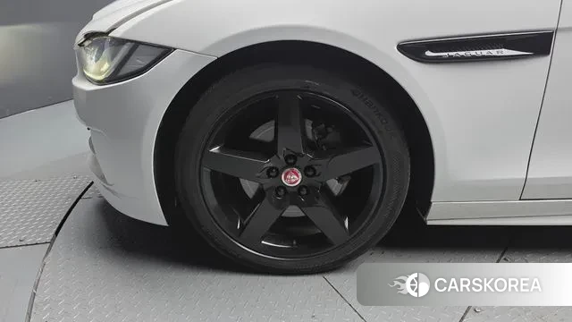 Jaguar XE id 3728438 из Кореи 15