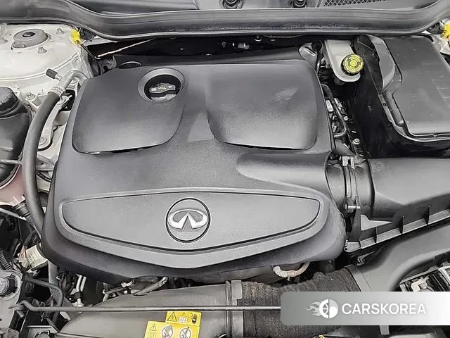 Infiniti QX30 id 3616857 из Кореи 15