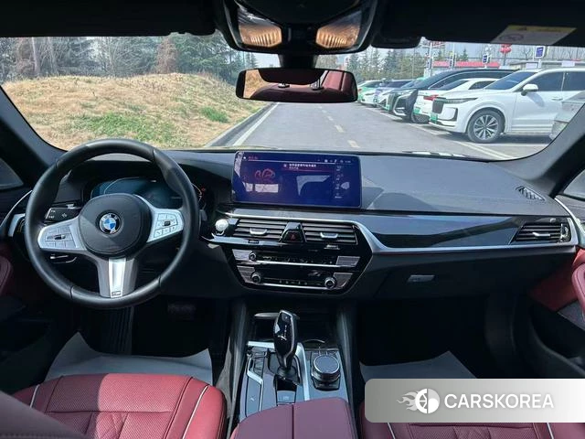 BMW 5 series 2023 Черный из Китая, фото 5