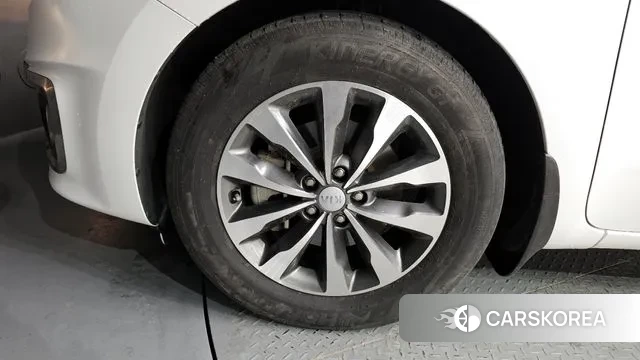 Kia All New Carnival id 3737392 из Кореи 15