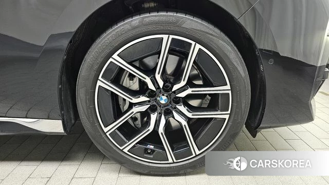 BMW 7 Series (G70) id 3883073 из Кореи 15