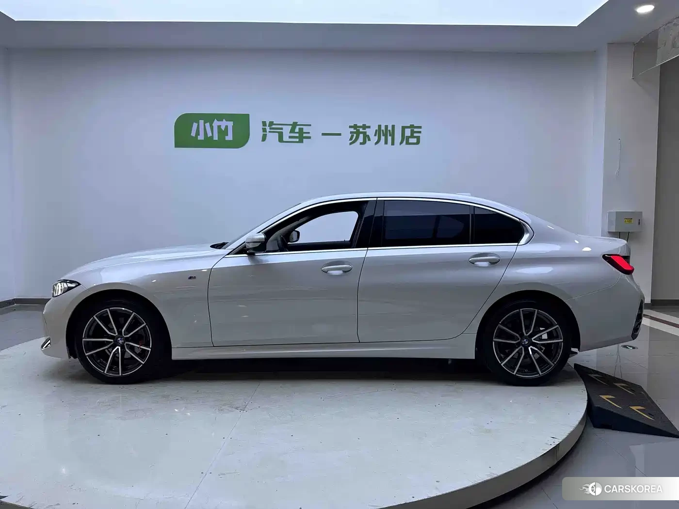 BMW 3 series id 4669383 из Китая 17