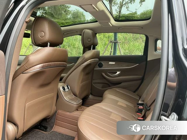 Mercedes-Benz E-class id 4320648 из Китая 16