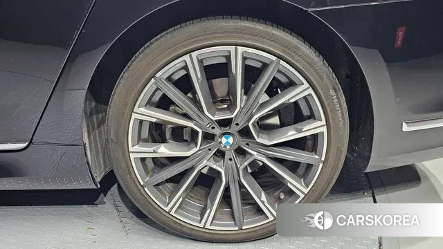 BMW 7 Series (G11) id 3356261 из Кореи 15