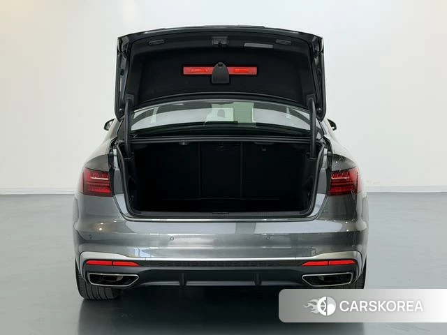 Audi A4L id 4258878 из Китая 15