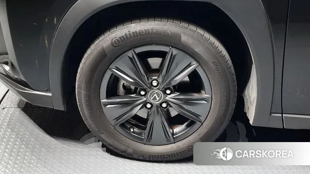 Lexus UX250h id 3624865 из Кореи 15