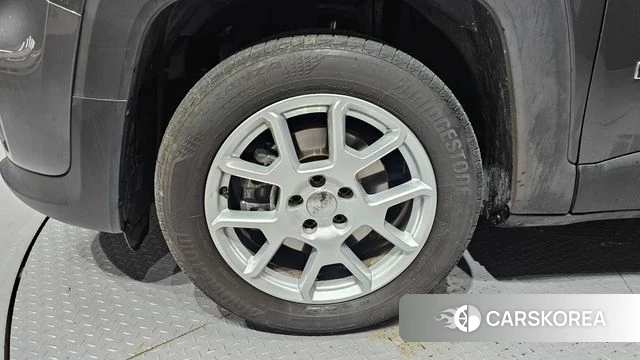 Jeep Renegade id 4567327 из Кореи 15