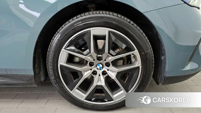BMW 5 Series (G60) id 3858529 из Кореи 15
