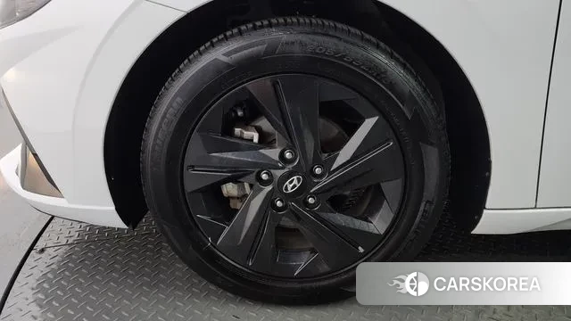 Hyundai Avante Hybrid (CN7) id 3022579 из Кореи 15