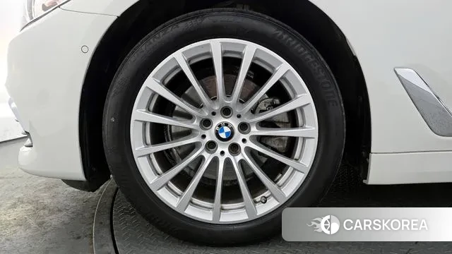 BMW 5 Series (G30) id 3672368 из Кореи 15