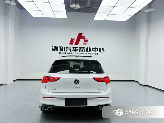 Volkswagen Golf 2024 Белый из Китая, фото 5