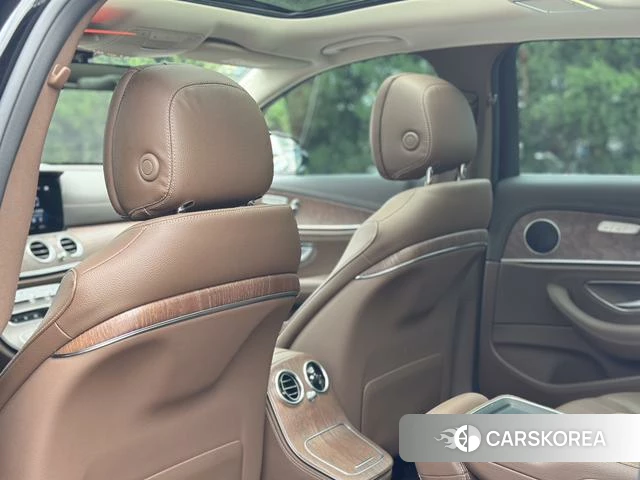 Mercedes-Benz E-class id 4393247 из Китая 40