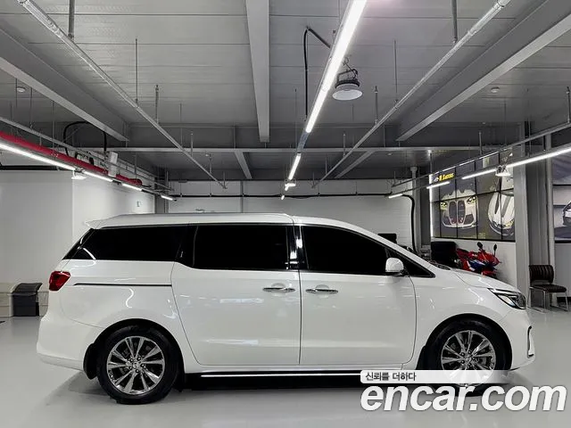 Kia The New Carnival id 2692794 из Кореи 15