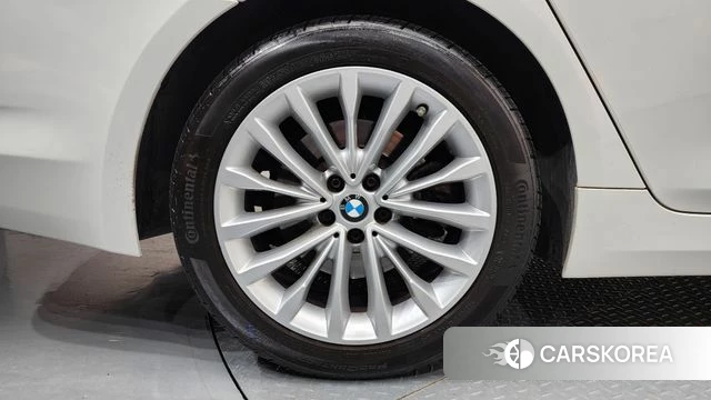 BMW 5 Series (G30) id 4384367 из Кореи 30