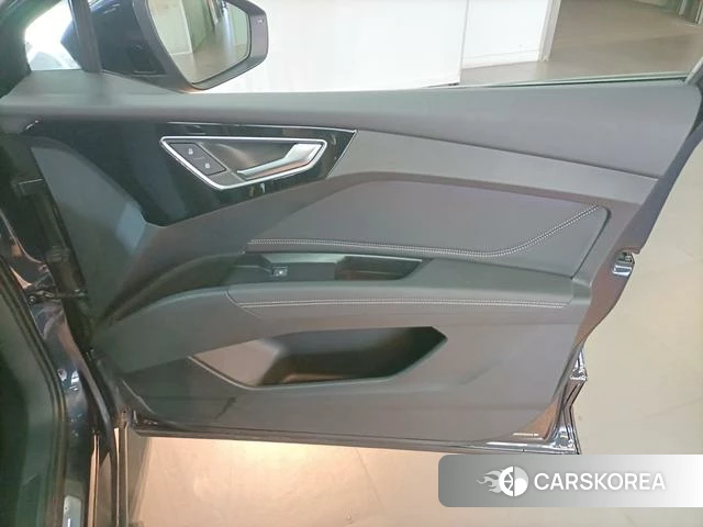 Audi Q4 e-tron 2025 Синий из Китая, фото 5