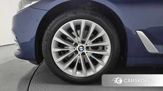 BMW 5 Series (G30) id 3344663 из Кореи 15