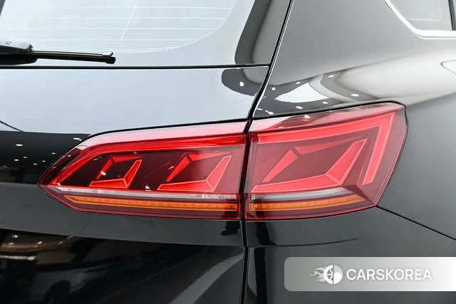 Volkswagen Touareg id 4275472 из Китая 15