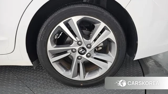 Hyundai Avante AD id 3682510 из Кореи 15