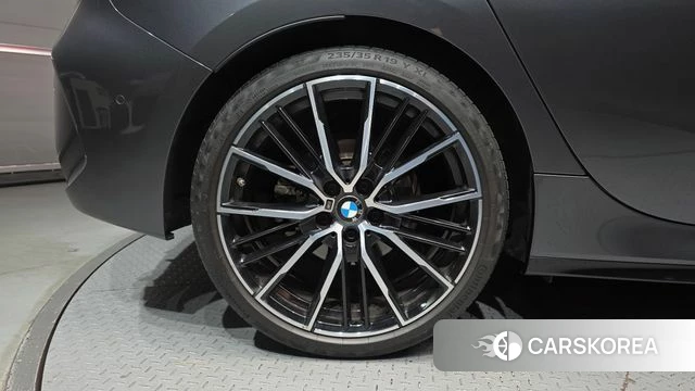 BMW 1 Series (F40) id 4785310 из Кореи 26