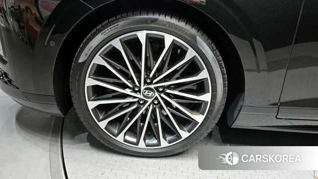 Hyundai Grandeur (GN7) id 3939853 из Кореи 15