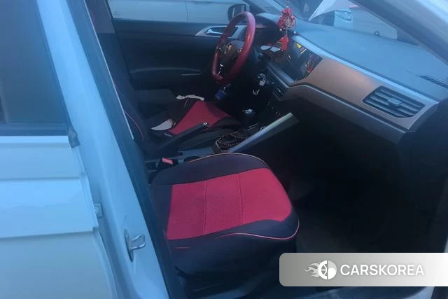 Volkswagen Polo id 4290661 из Китая 12